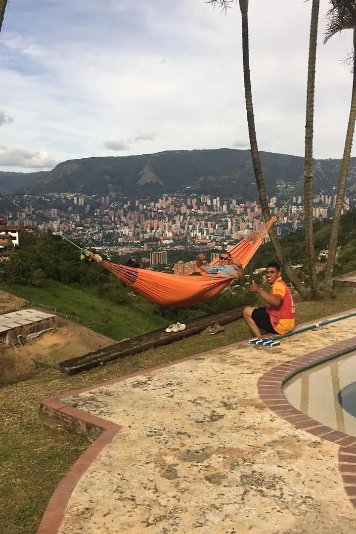 Casa Finca Vista Poblado Medellin Con Piscina Hotel